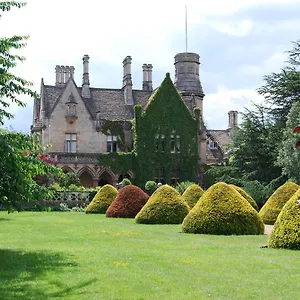 https://manor-by-the-lake.cardiffhotelswales.com