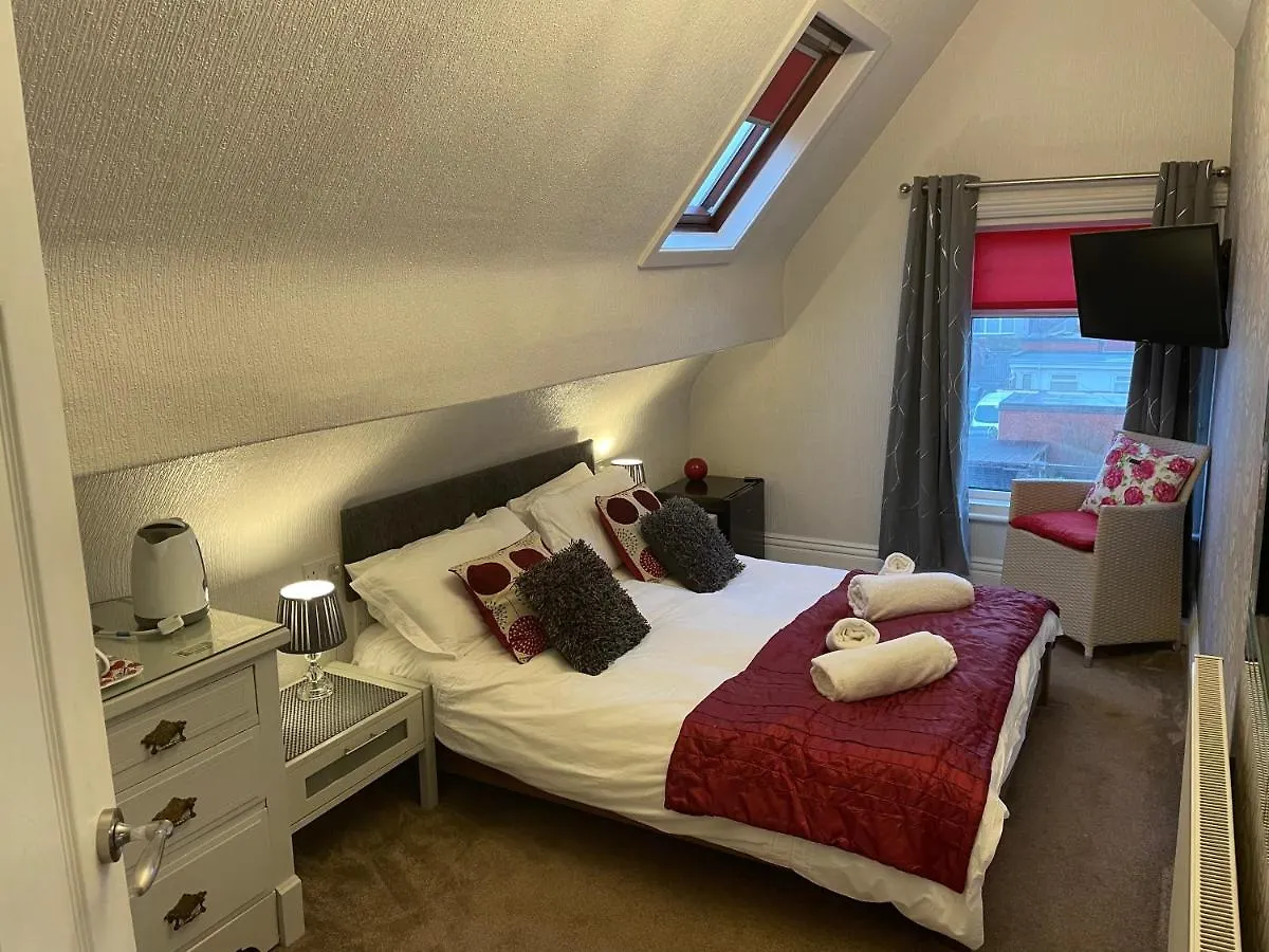North Crest Bed & Breakfast Blackpool 4*,