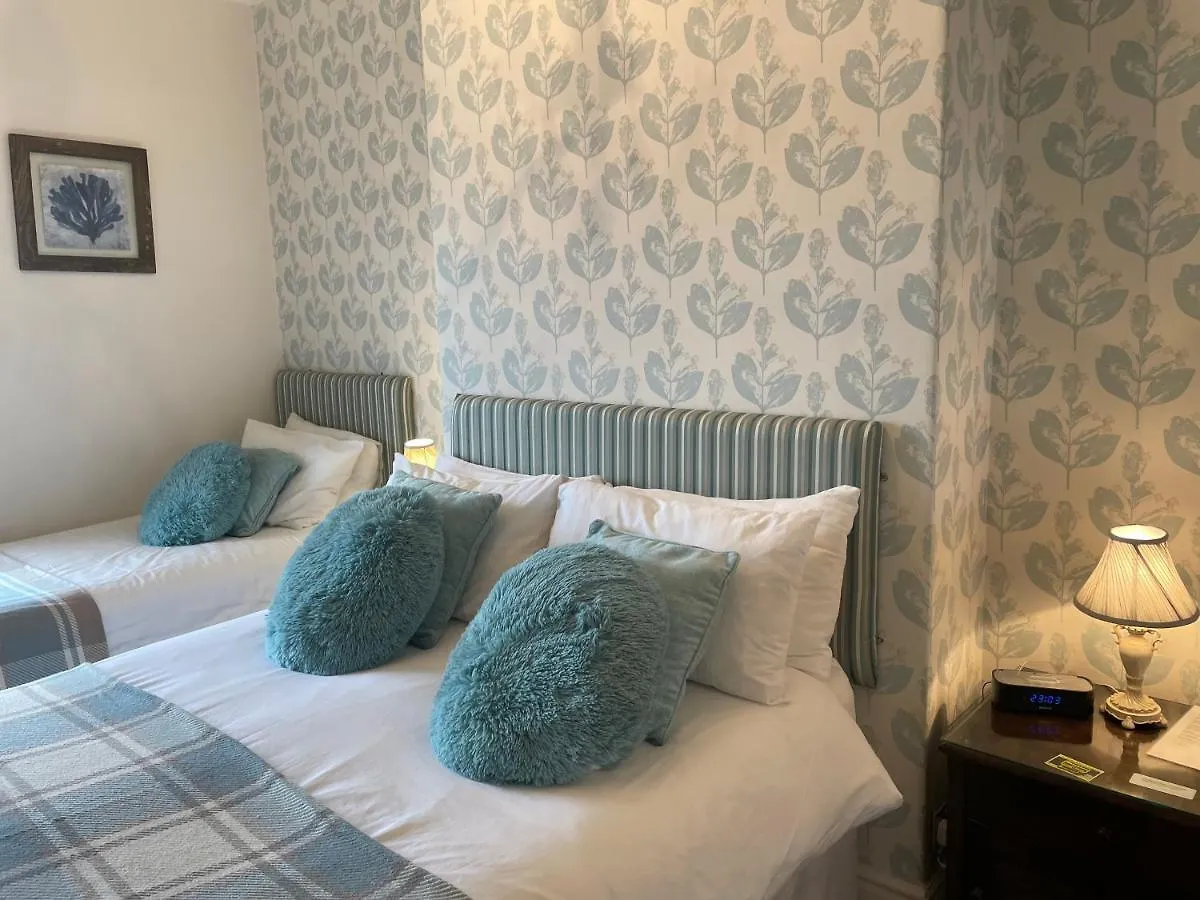 North Crest Bed & Breakfast Blackpool
