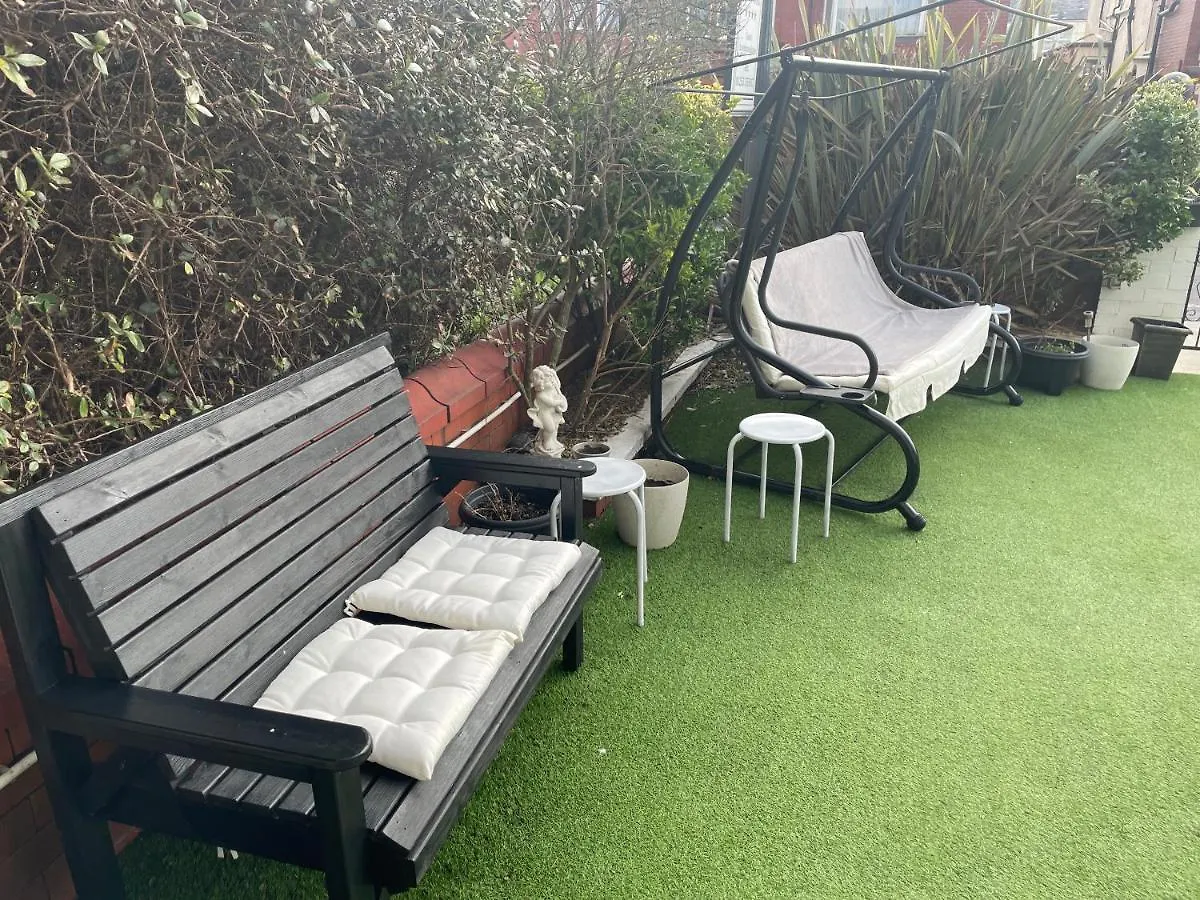 North Crest Bed & Breakfast Blackpool United Kingdom