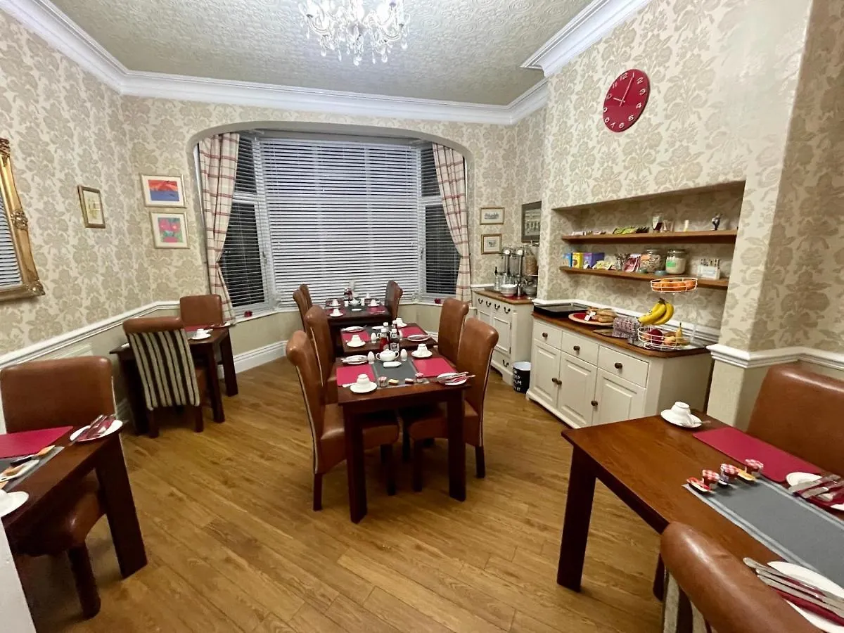 North Crest Bed & Breakfast Blackpool