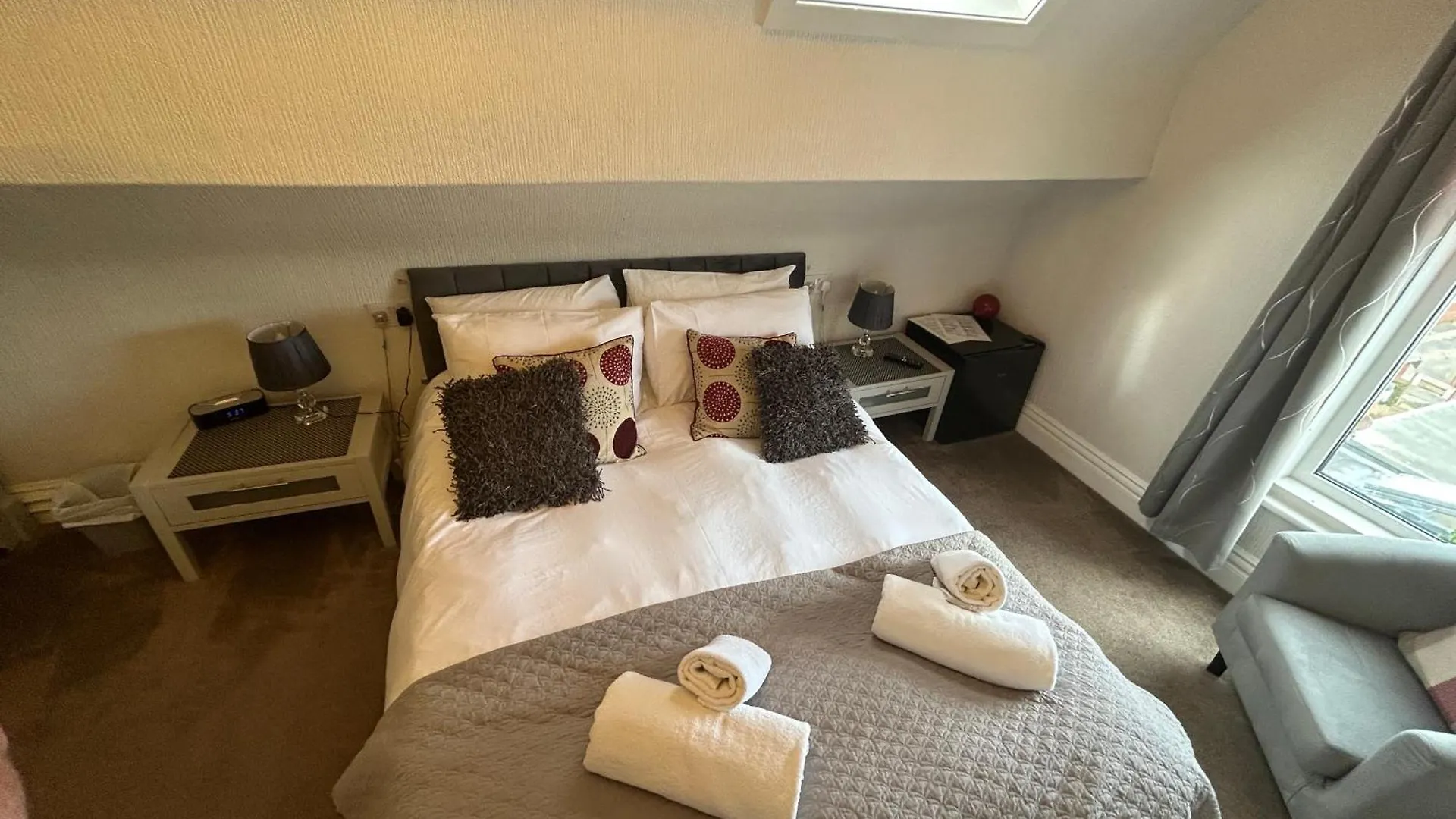 North Crest Bed & Breakfast Blackpool