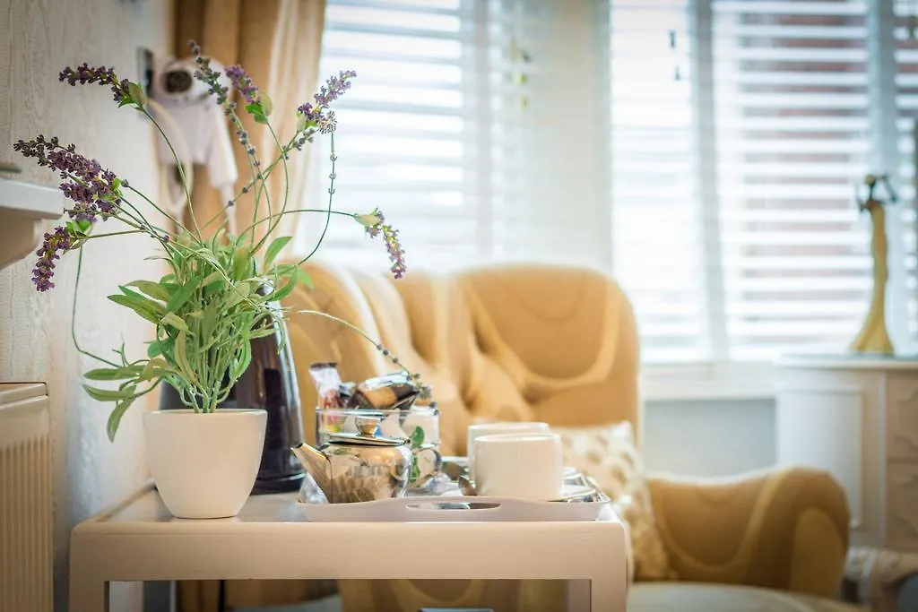 North Crest Bed & Breakfast Blackpool United Kingdom